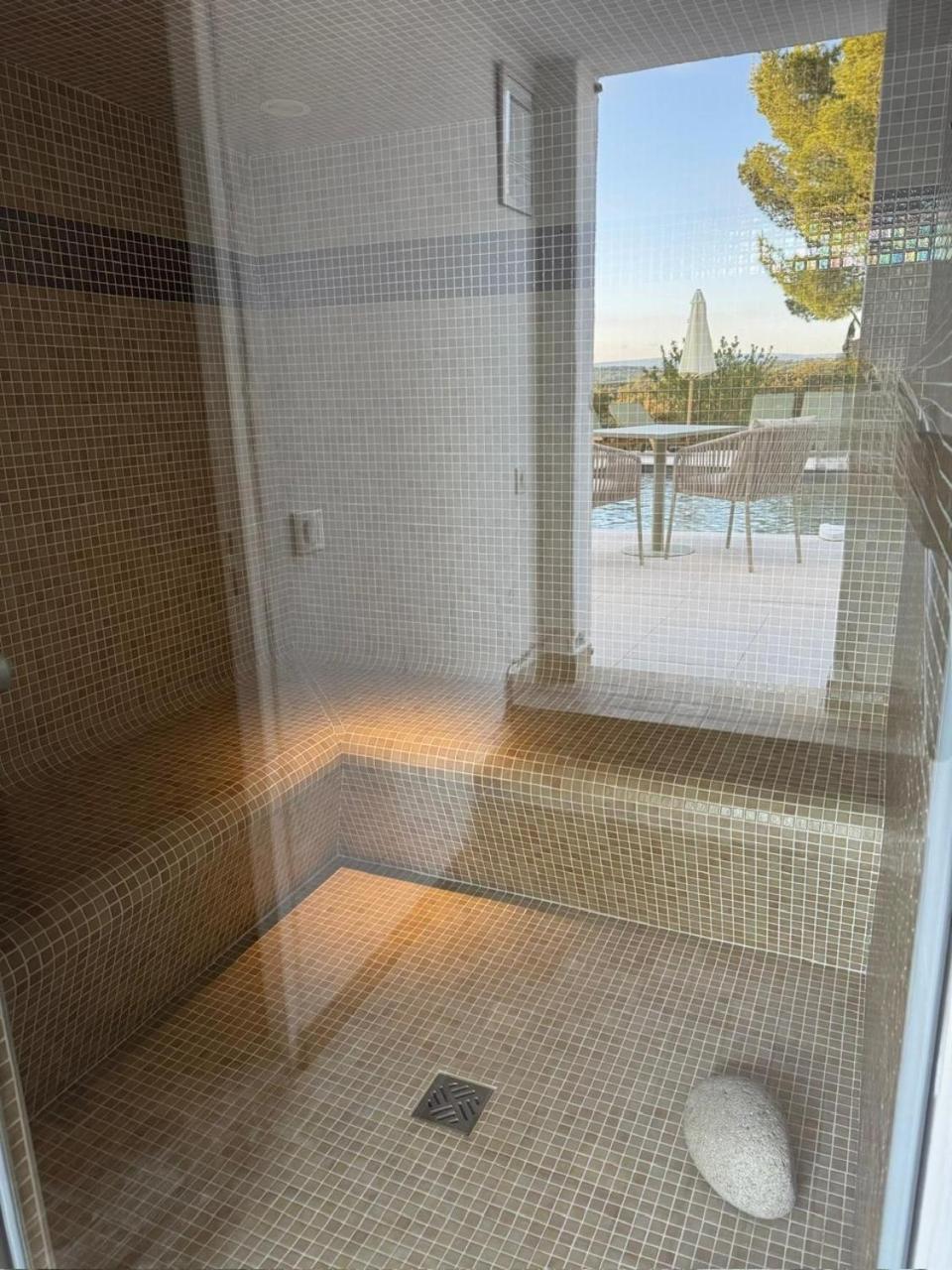 La Cle Des Champs, Boutique Hotel & Spa - Le Mas De Garrigon Roussillon en Isere Eksteriør bilde